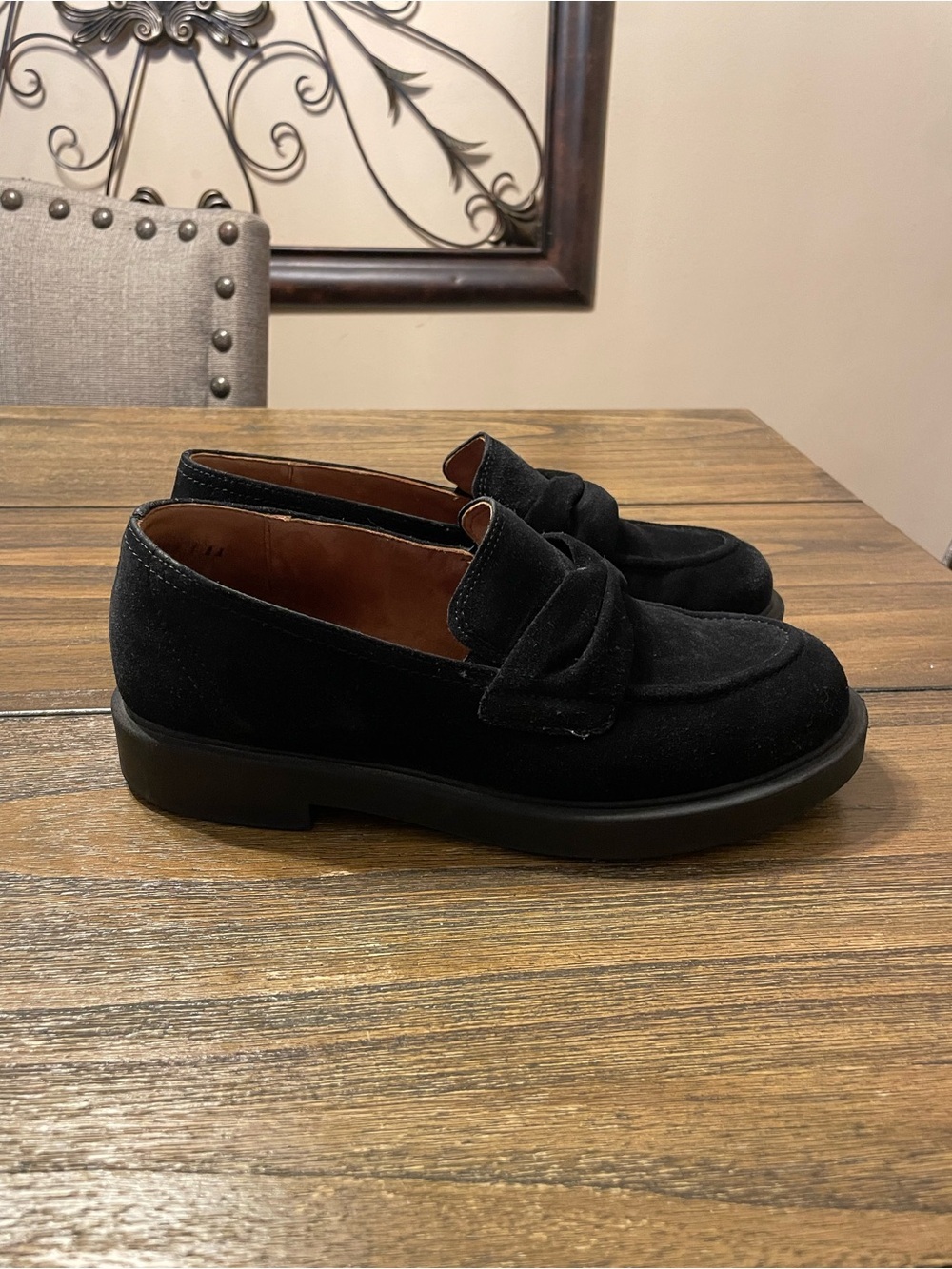 Paul Green Women’s Super Soft Black Suede Loafer  Size 7 US EU 37.5 Quiet Luxury